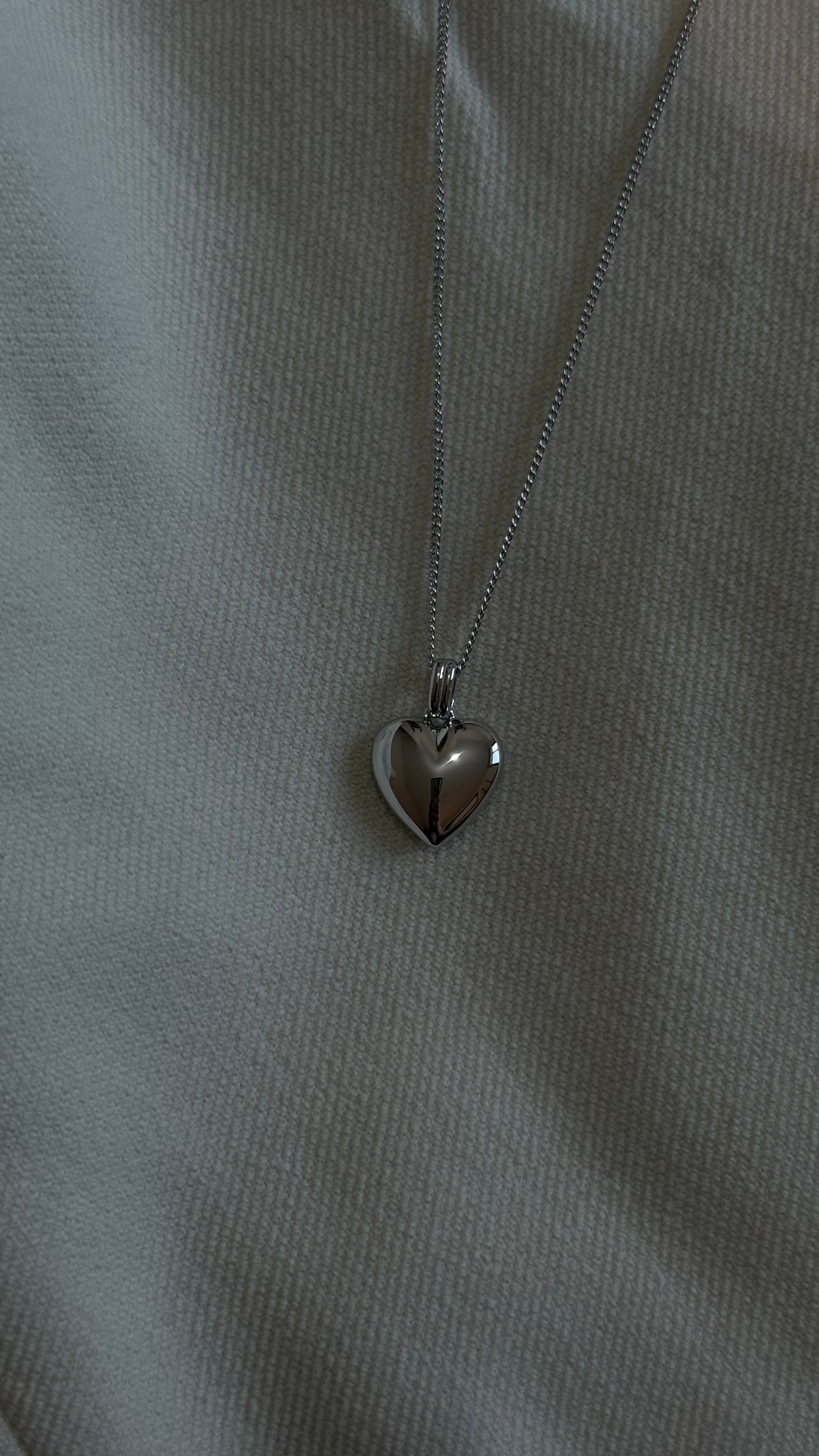 KENN NECKLACE