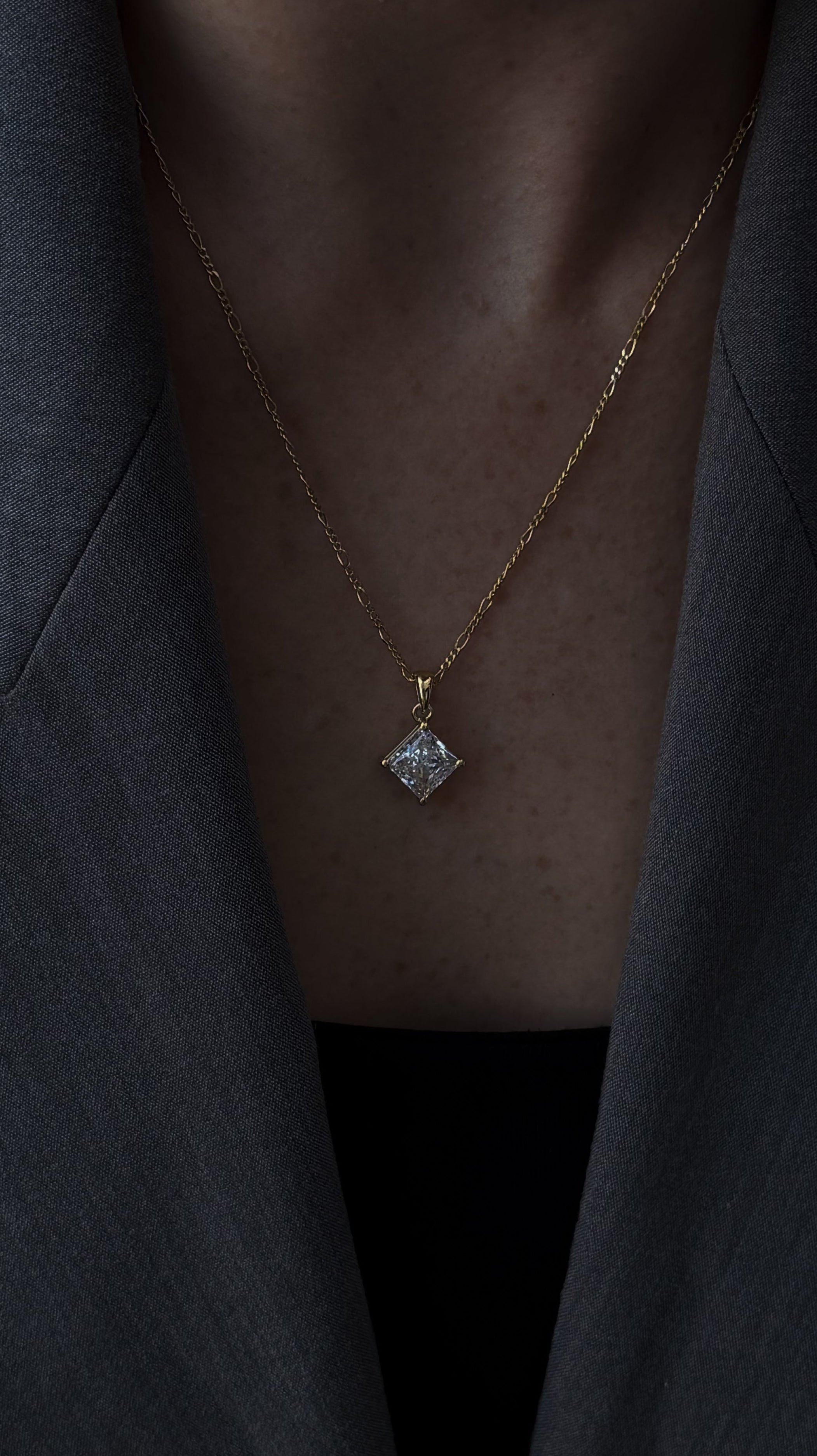 NOEMI NECKLACE