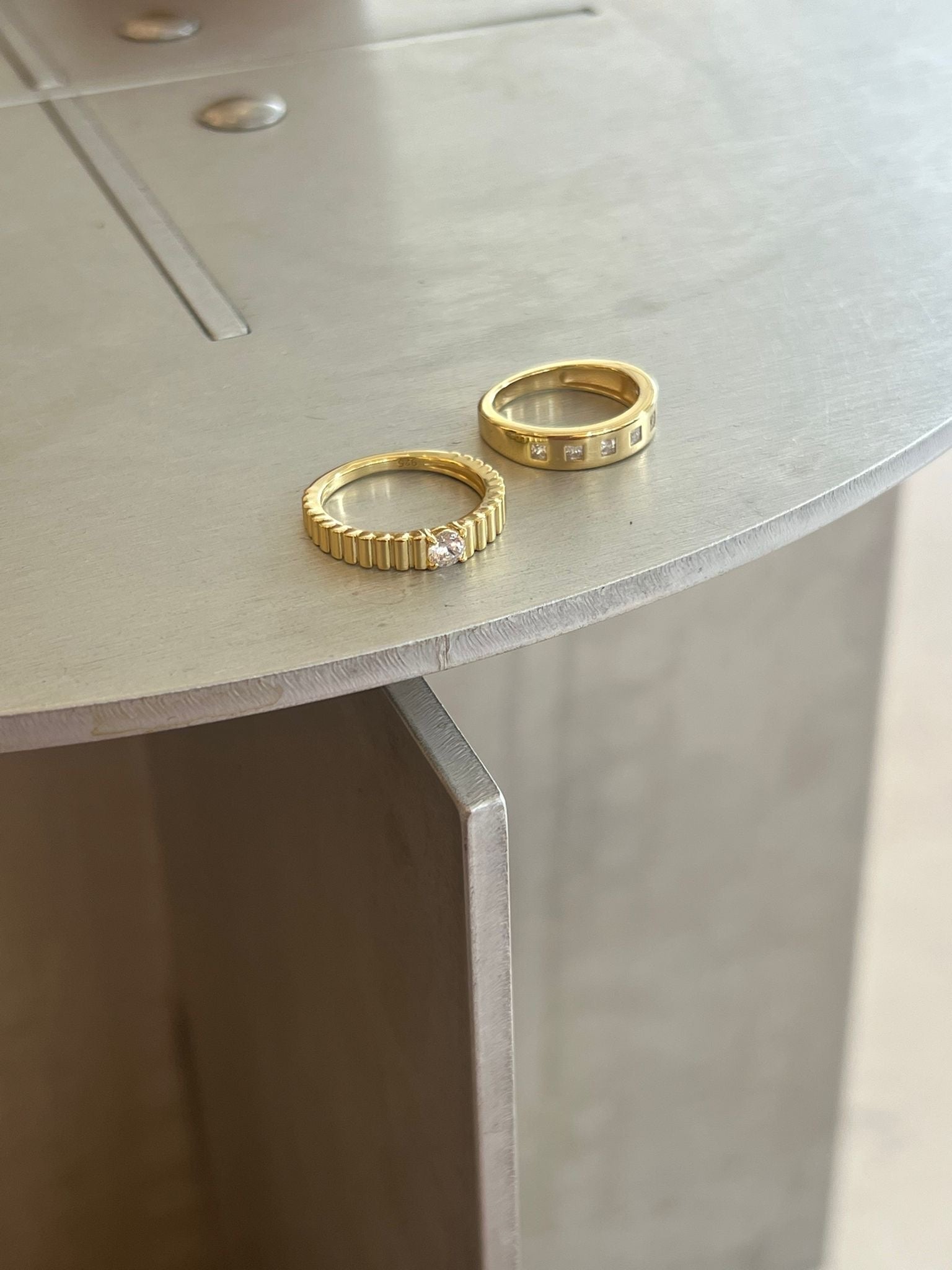 PETITE LAUREN RING
