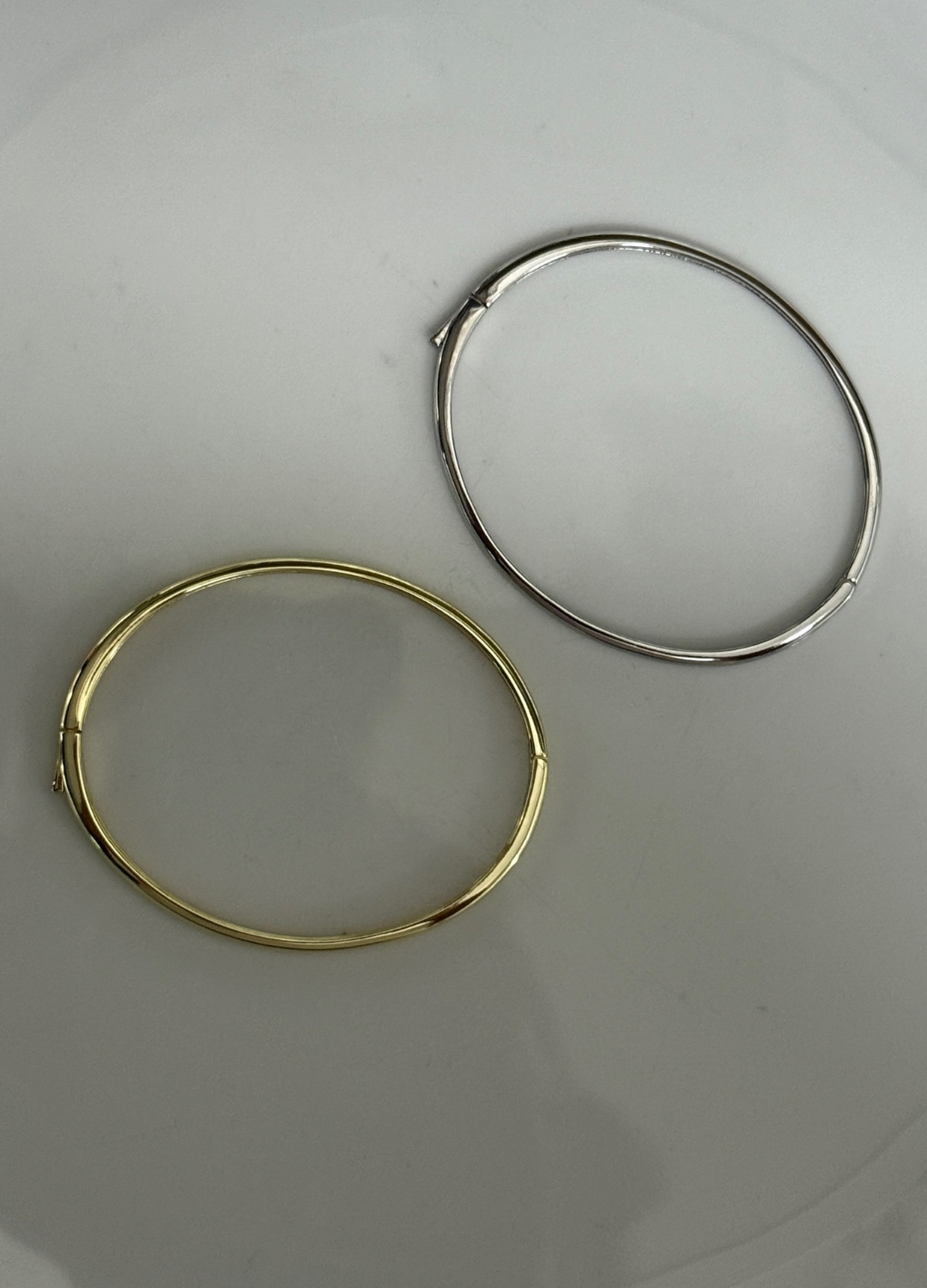 PETITE BANGLE