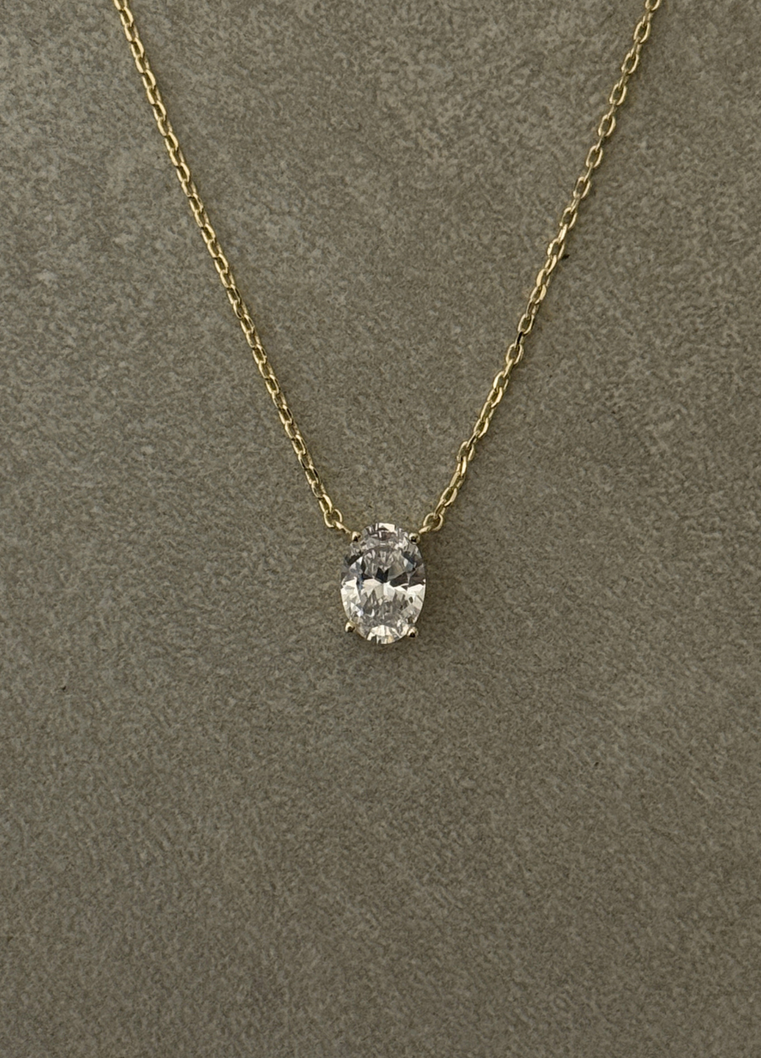OVAL NECKLACE