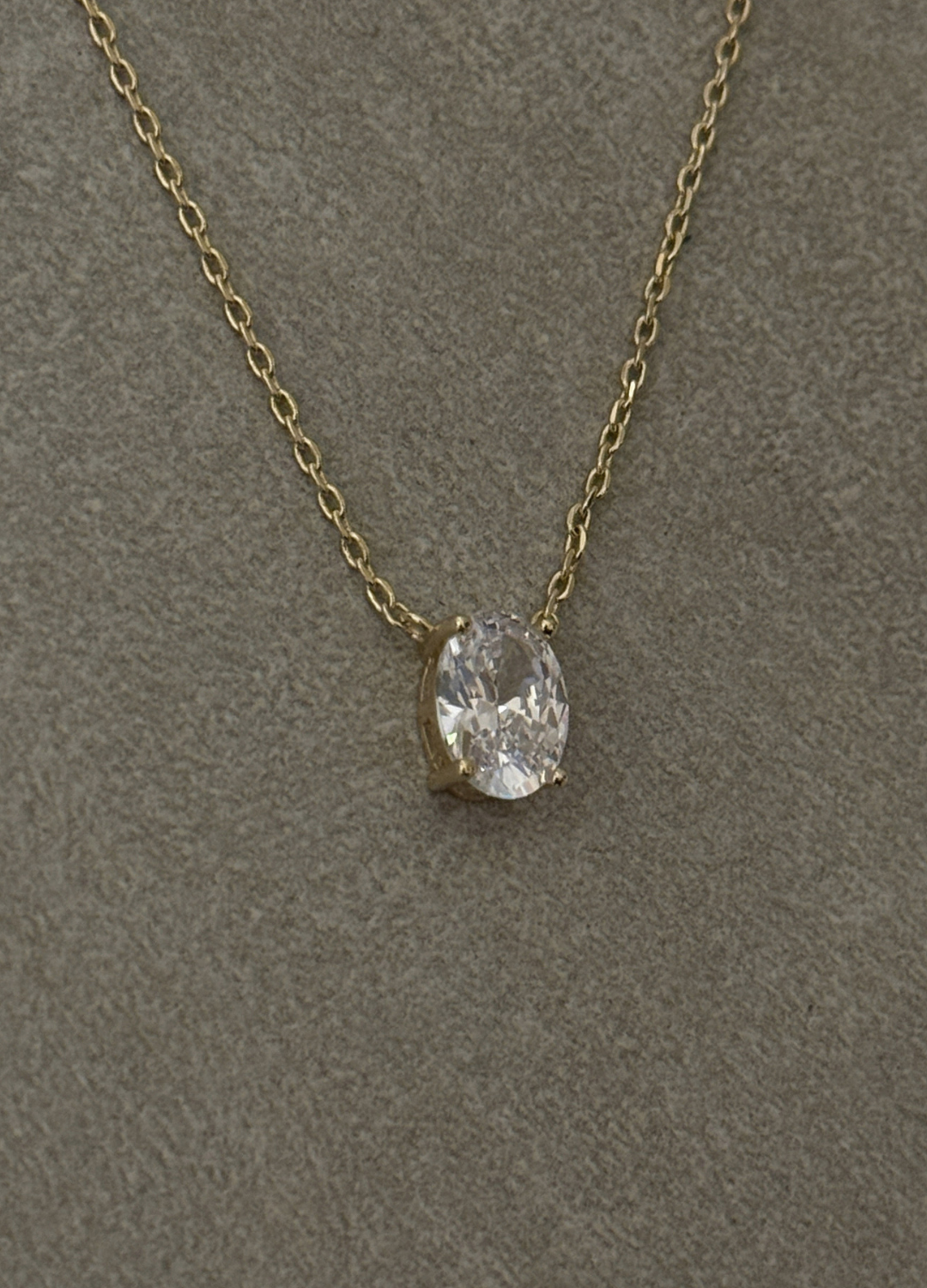 OVAL NECKLACE