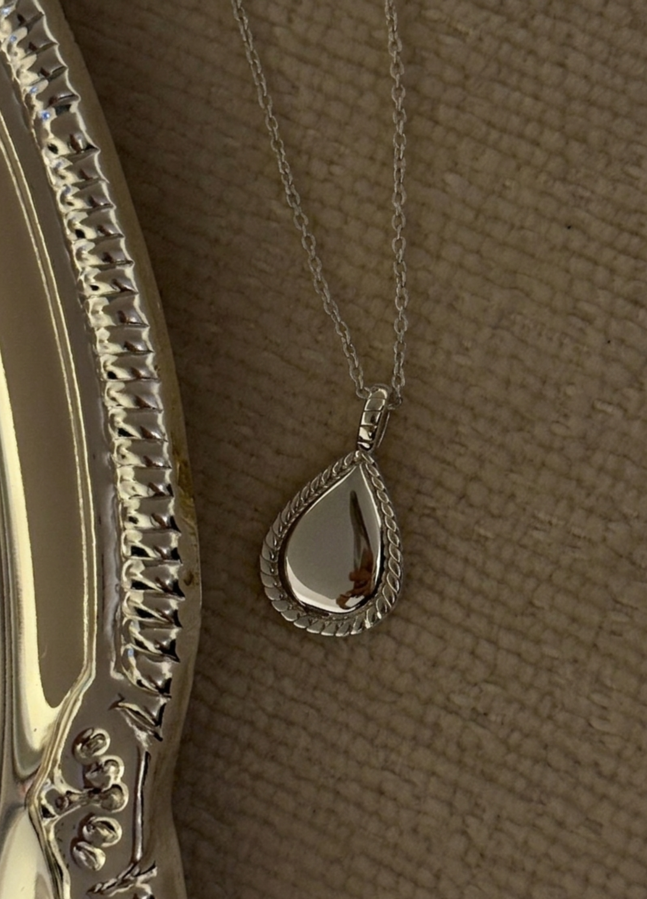 ODETTE NECKLACE