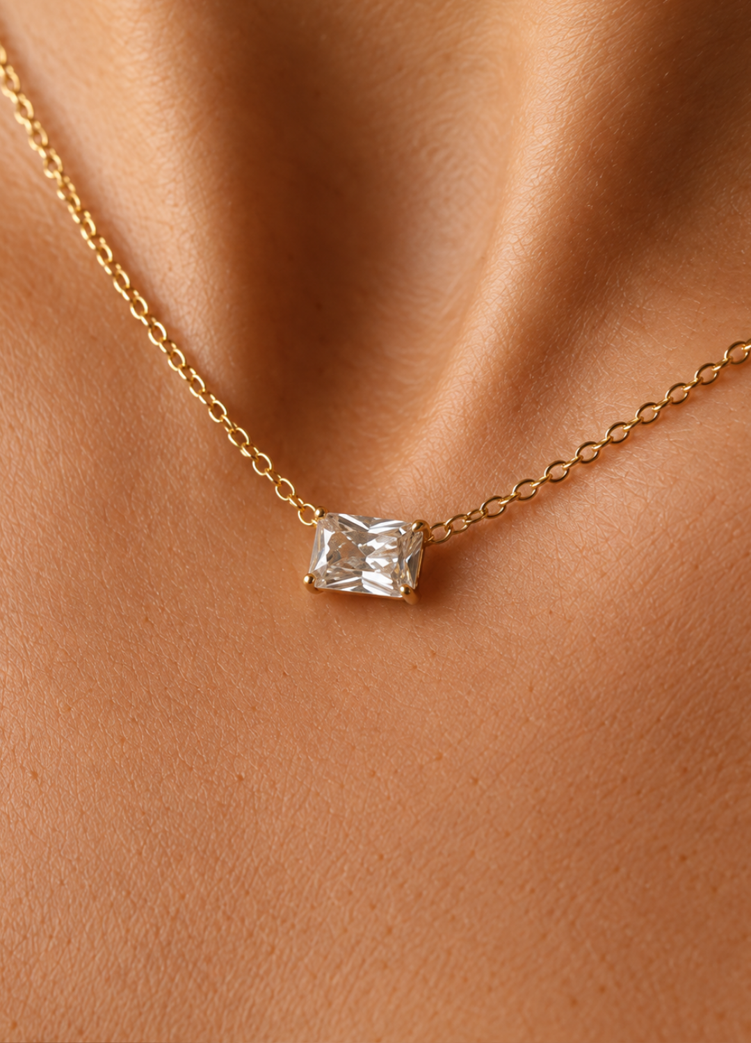 ZOE NECKLACE