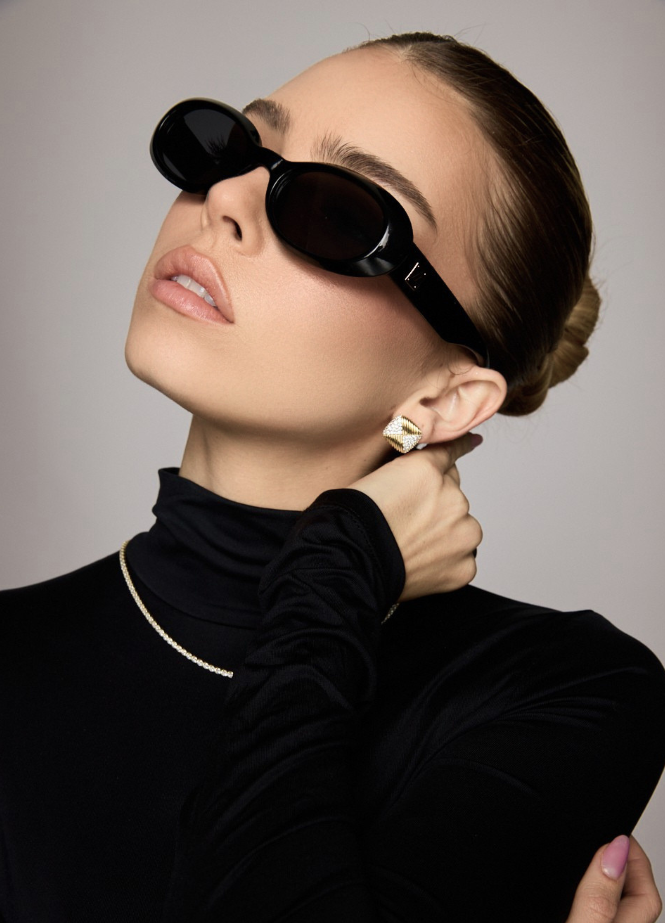 RIBBED SQUARE EARRINGS