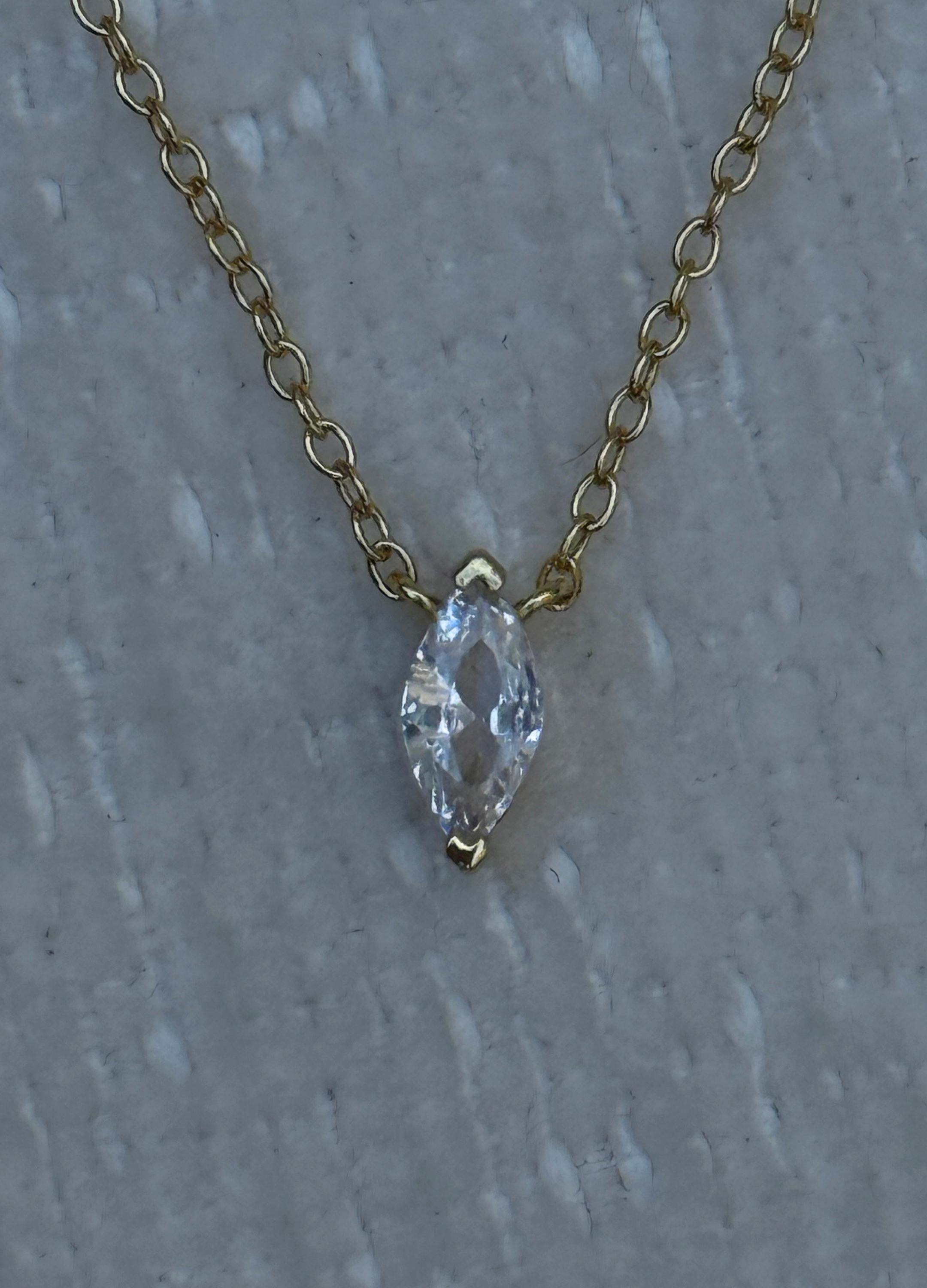 INÈS NECKLACE