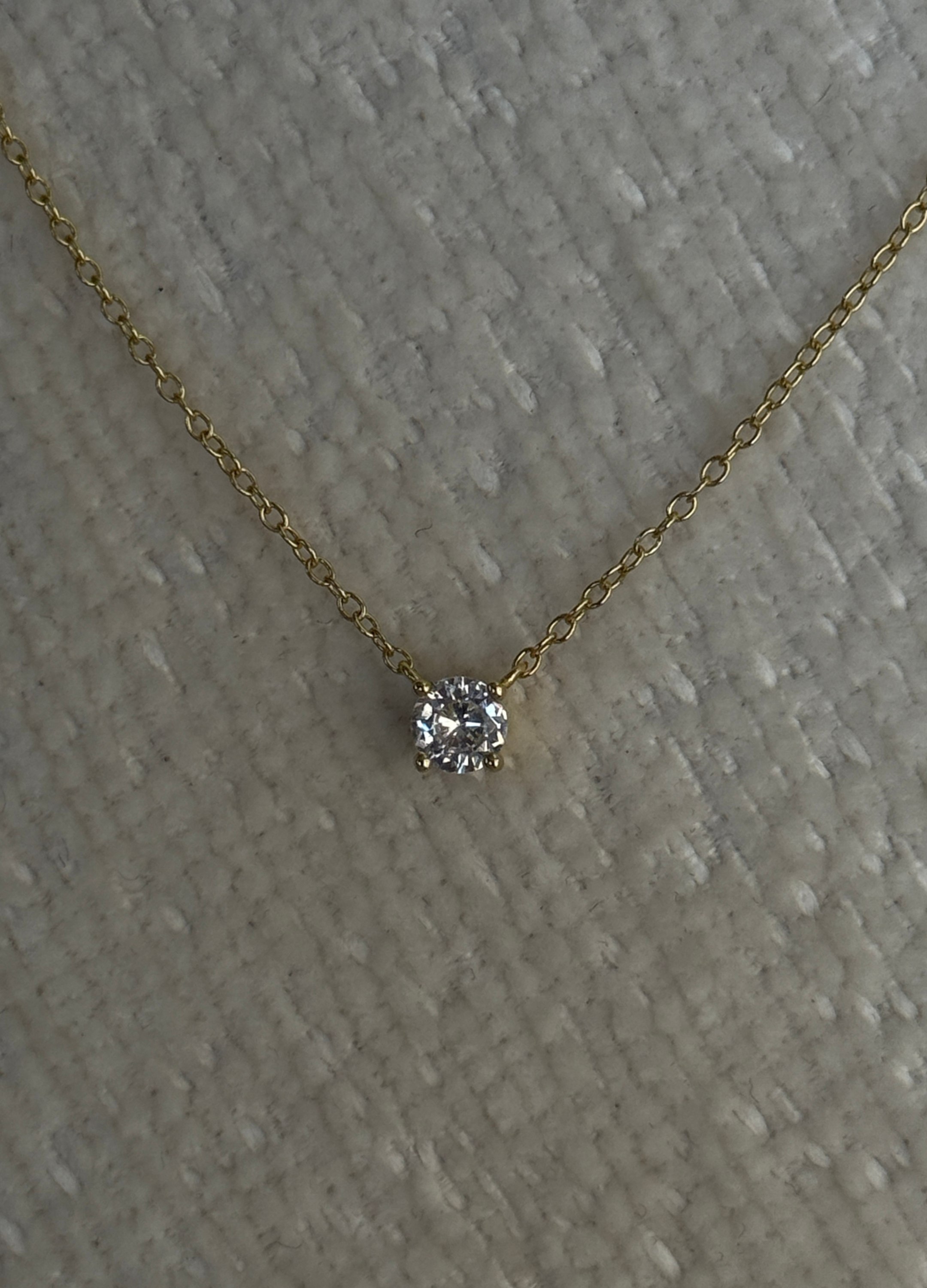 EVE NECKLACE