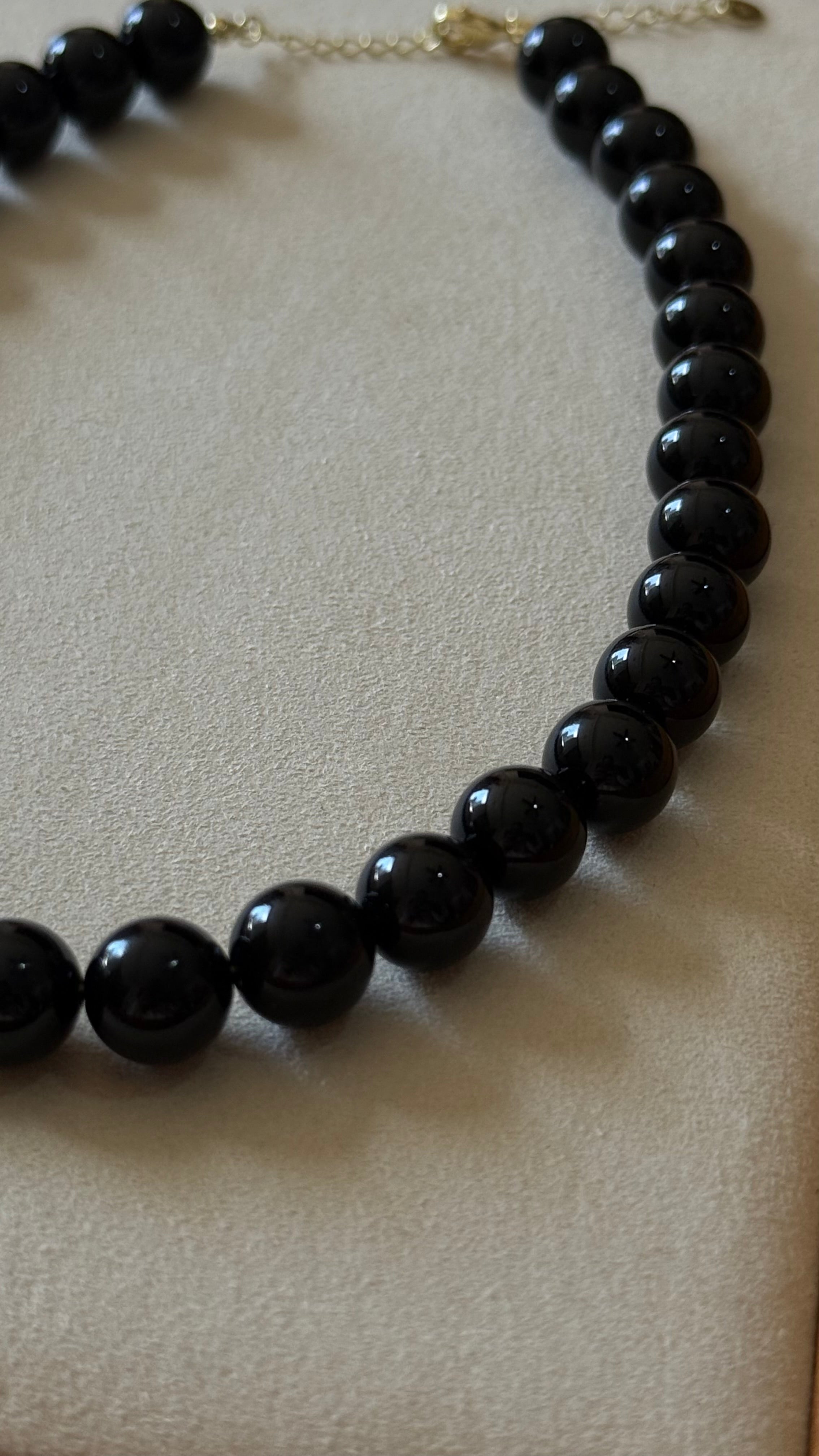 ONYX NOIR NECKLACE