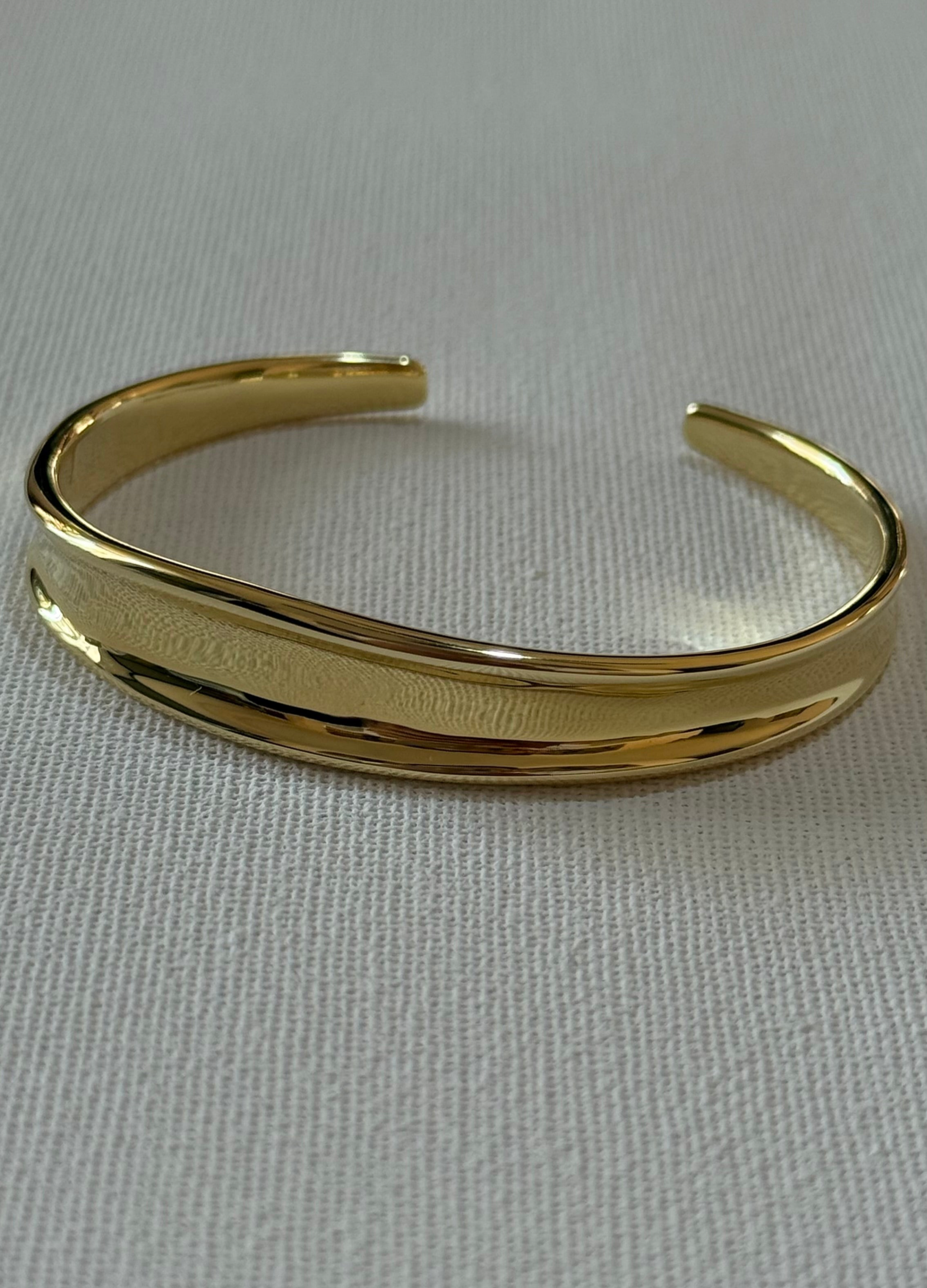 WAVE BANGLE