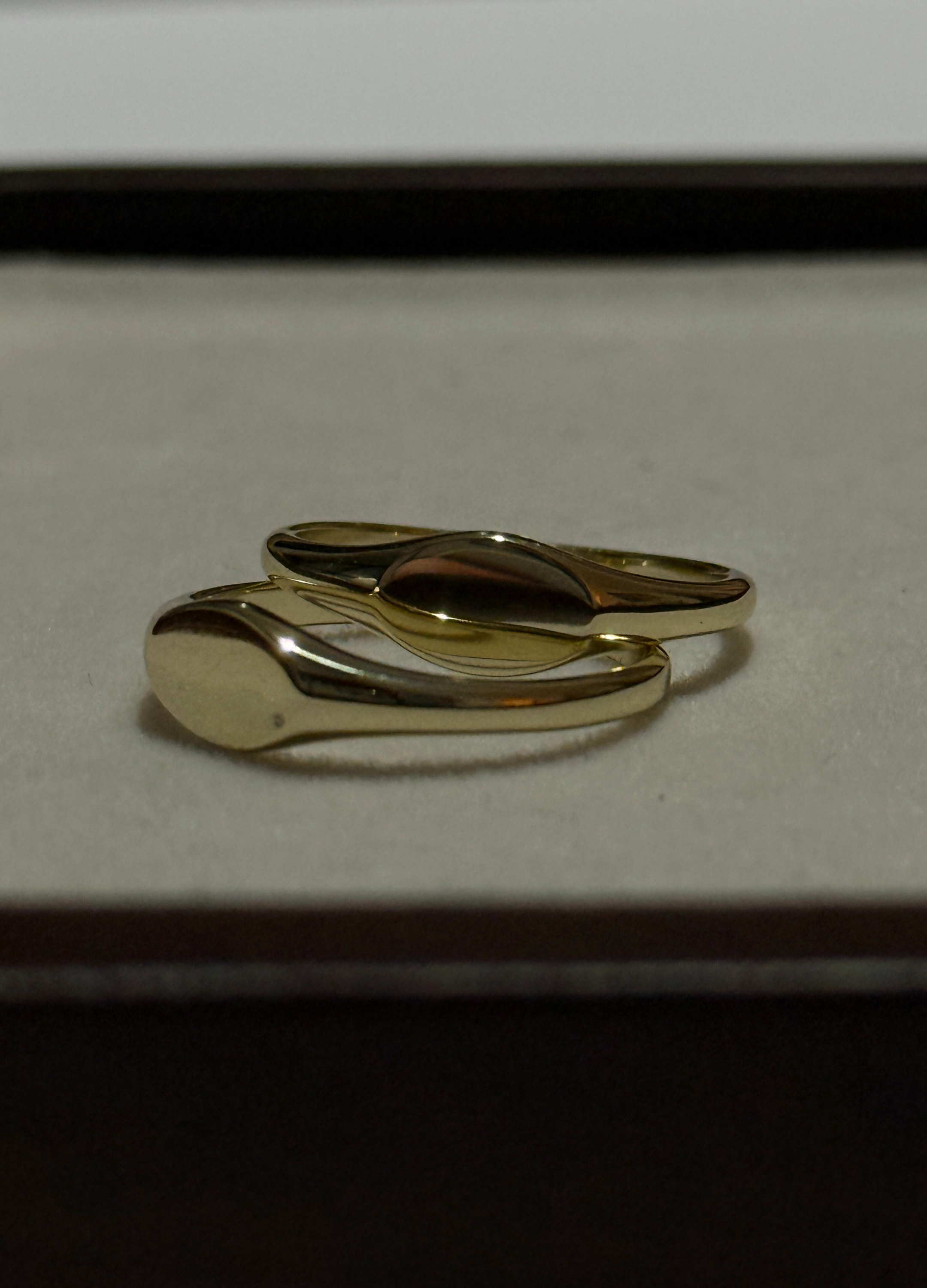 SIGNET RING