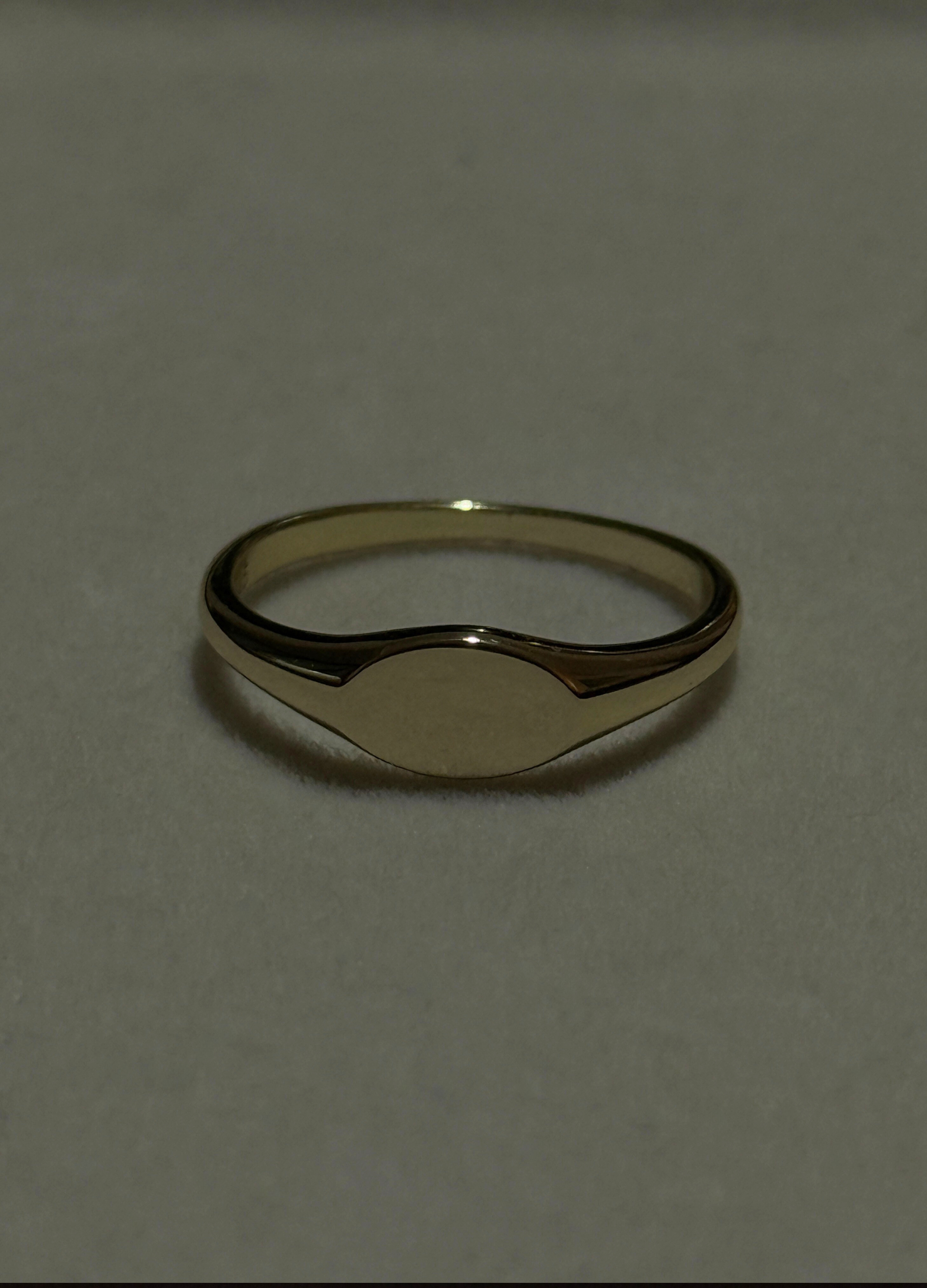 SIGNET RING